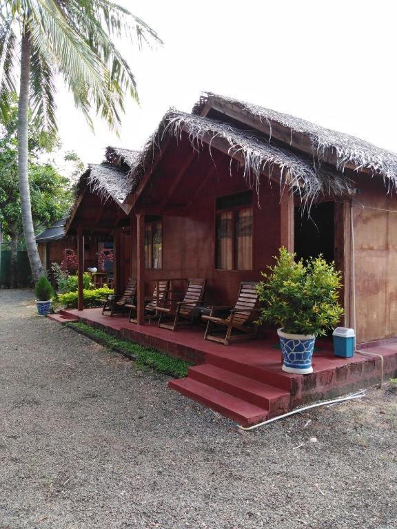Blue Ocean Cabana Hotel Trincomalee Exterior photo